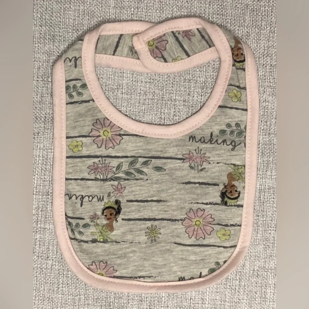 Disney The Princess and the Frog Tiana Floral Bib Set